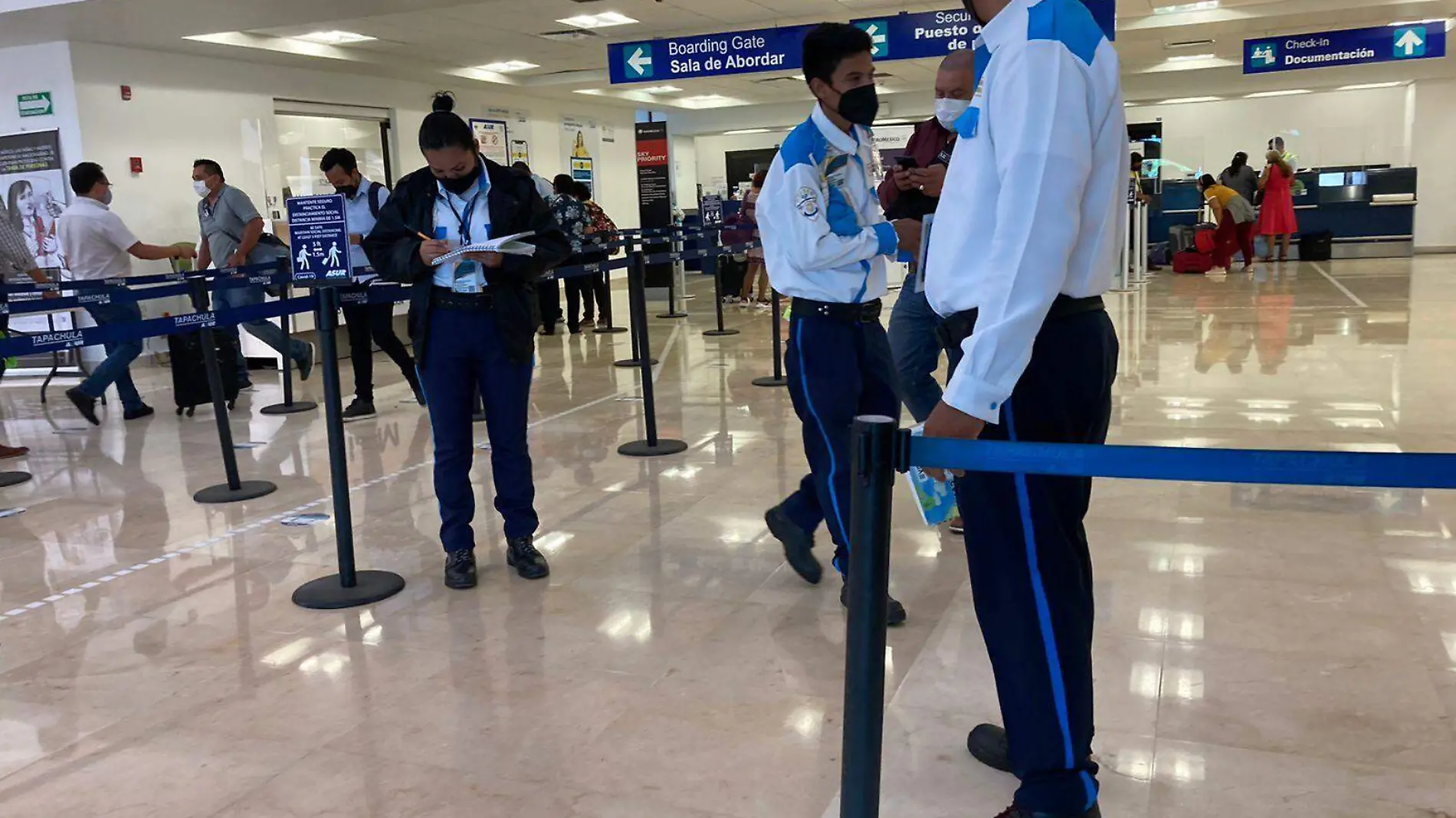 Filtros sanitarios en aeropuerto